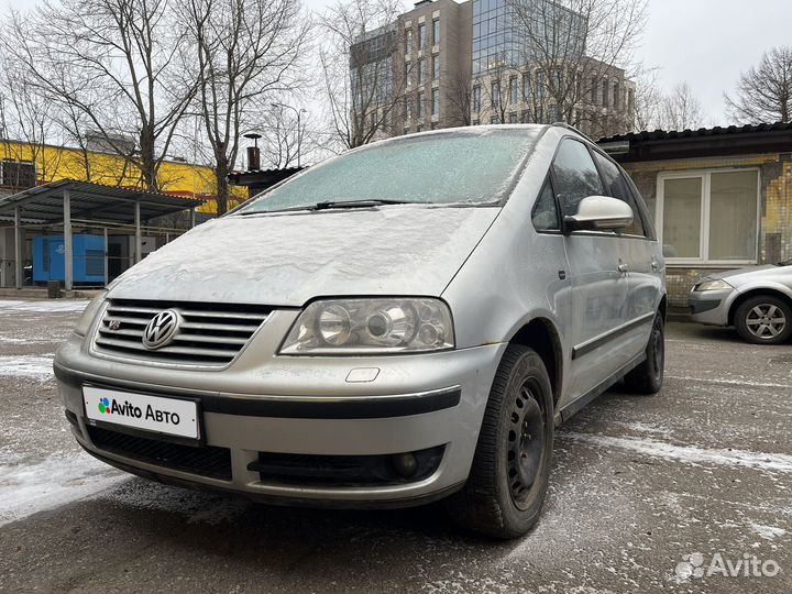 Volkswagen Sharan 2.8 AT, 2004, 210 000 км
