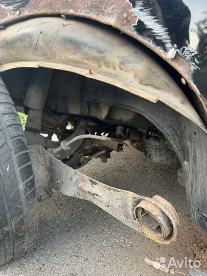Ford Focus 2 AT, 2001, битый, 100 000 км