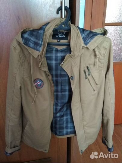 Куртка-ветровка