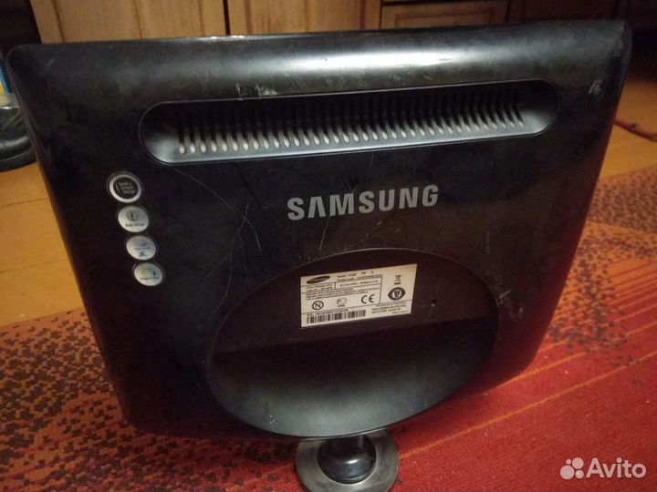 Монитор от samsung SyncMaster 932B