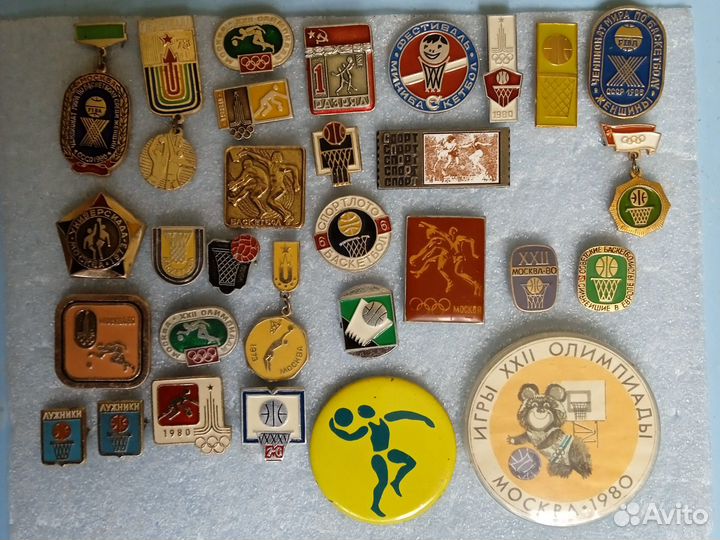 Значки баскетбол,хоккей с мячом,спартакиада