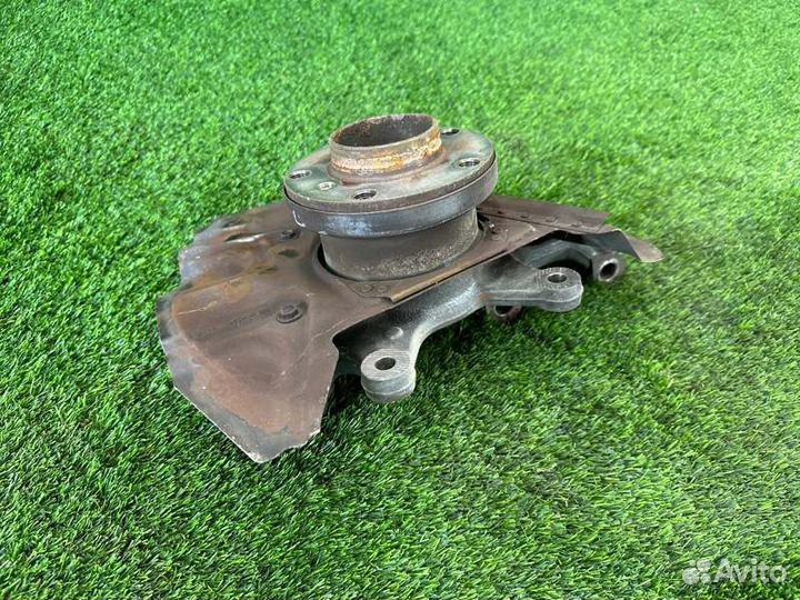 Кулак поворотный передний левый Bmw X5 E53 M54B30