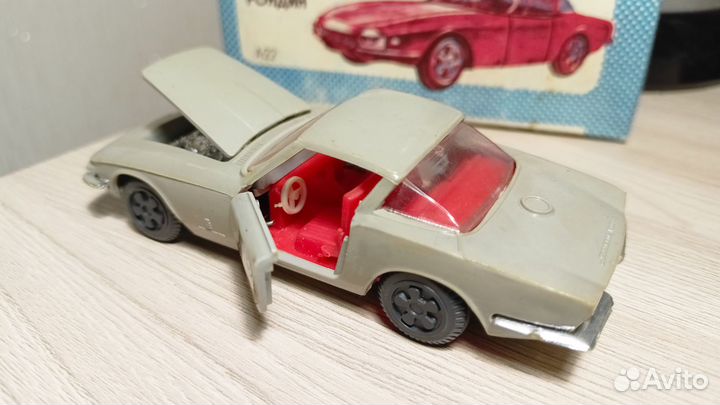 Модель Chevrolet Corvette Rondine 1:43 Ремейк СССР