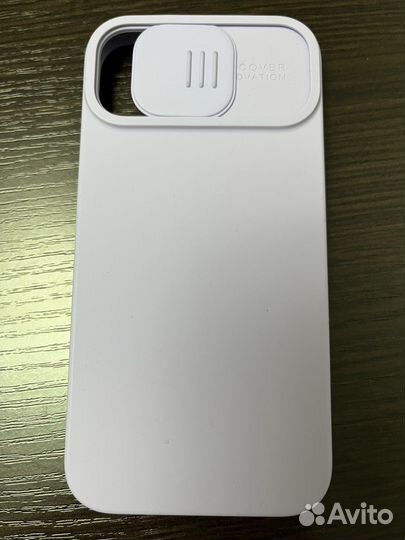 Продам чехол на iPhone 13