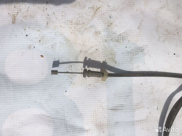 Трос капота, замок капота Nissan primera p10