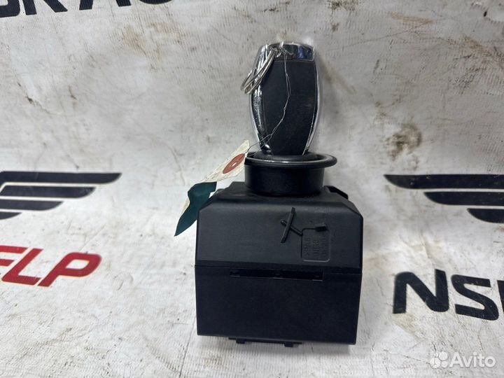 Замок зажигания Mercedes-Benz E-Class W211 272