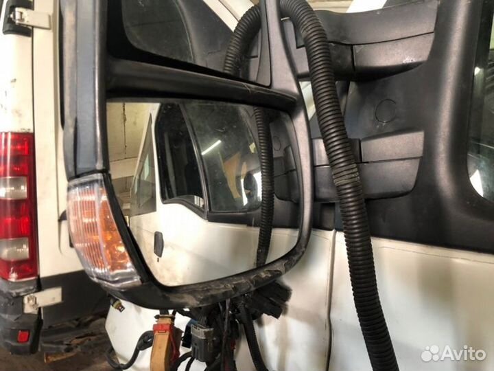 Зеркальный элемент передний левый