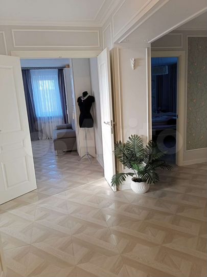 3-к. квартира, 92 м², 5/5 эт.