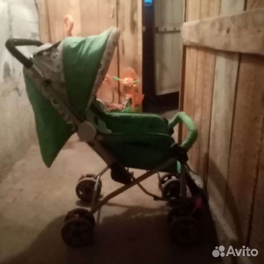 Прогулочная коляска
