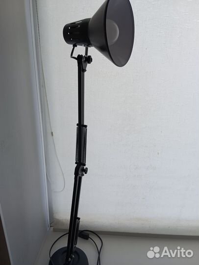 Настольная лампа 