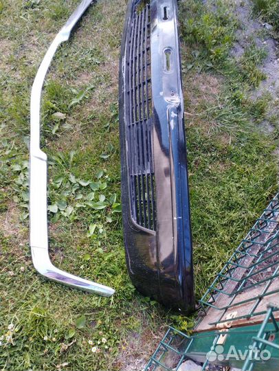 Бампер мерседес 126