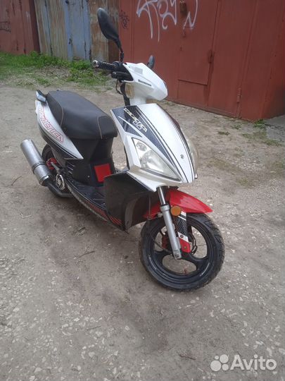 Скутер (50) 150 кубов