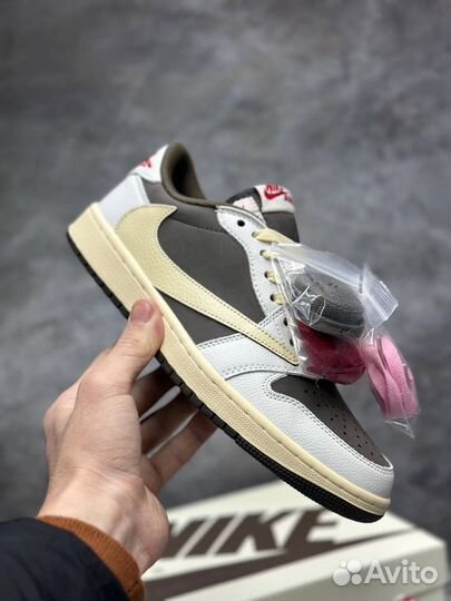 Air Jordan 1 Low x Travis Scott «Reverse Mocha»