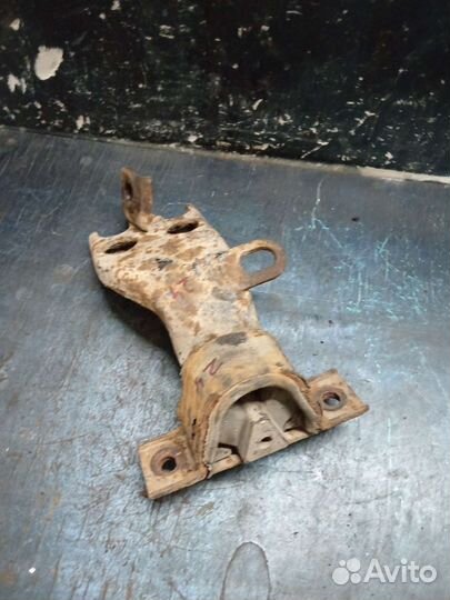 Левая подушка двигателя Daewoo Matiz