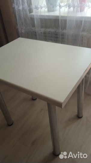 Стол 80*60*75 кухонный