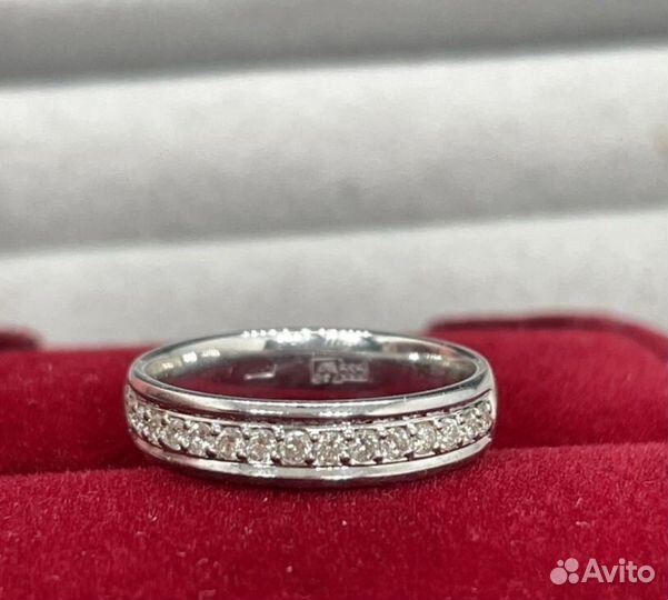 Кольцо с бриллиантами