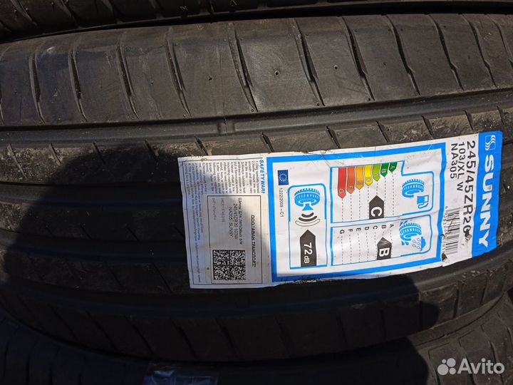 Sunny NA305 245/45 R20 103W