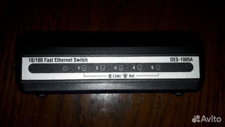 Маршрутизатор/ Коммутатор D-Link DES-1005А