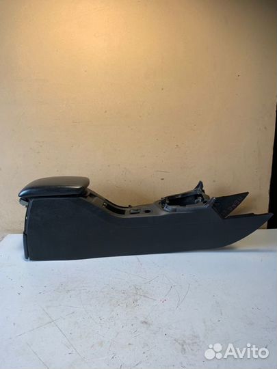 Подлокотник Peugeot 308 CC EP6DT