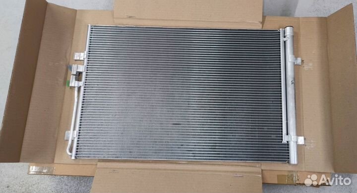 Радиатор кондиционера VW Teramont 3QF816411