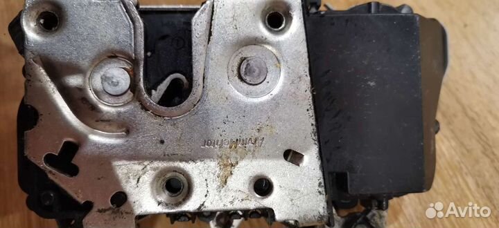 Замок двери Лада Калина