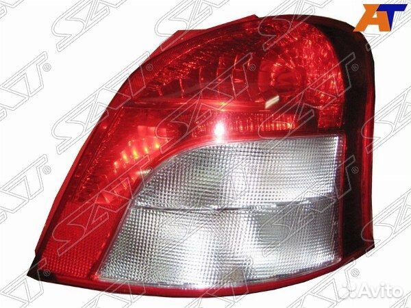Фонарь задний toyota vitz