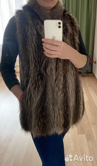 Жилет меховой енот 44-46