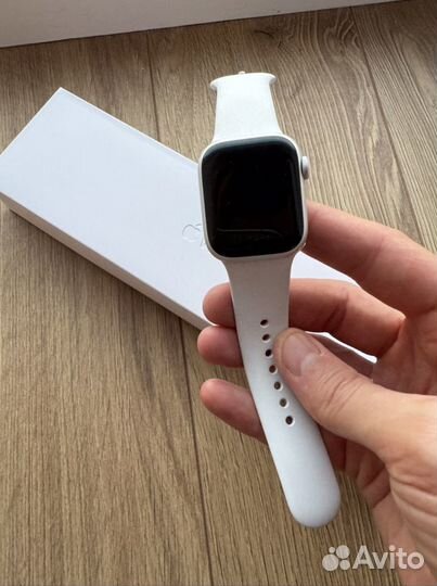 Apple Watch 8 41mm белые