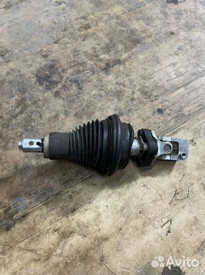 Рулевой карданчик Мерседес w204