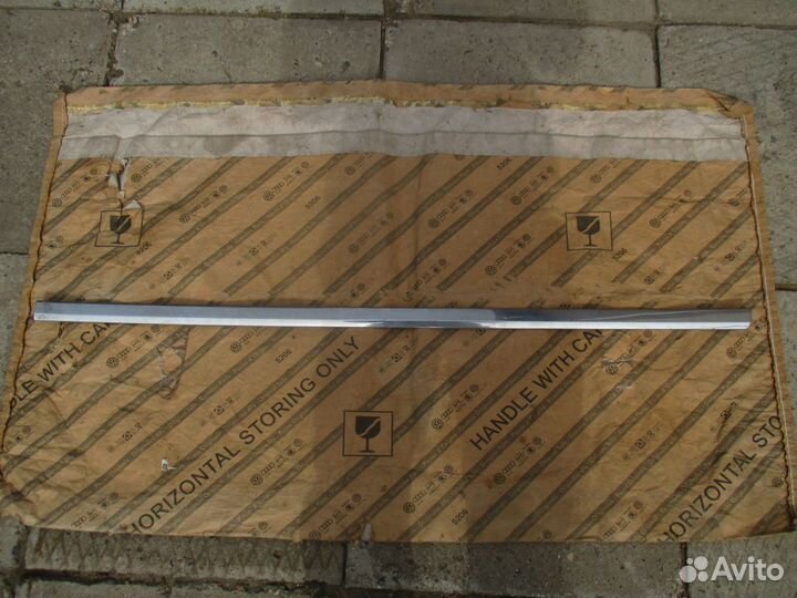 Молдинг на крыло Volkswagen Multivan T6