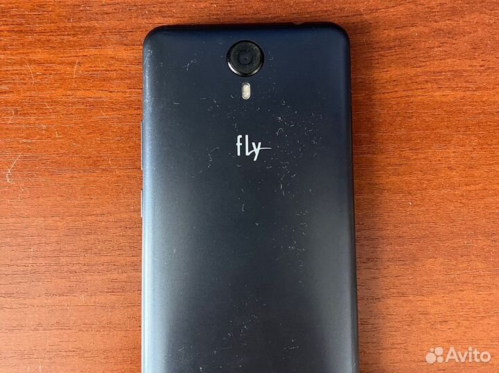 Телефон Fly FS517