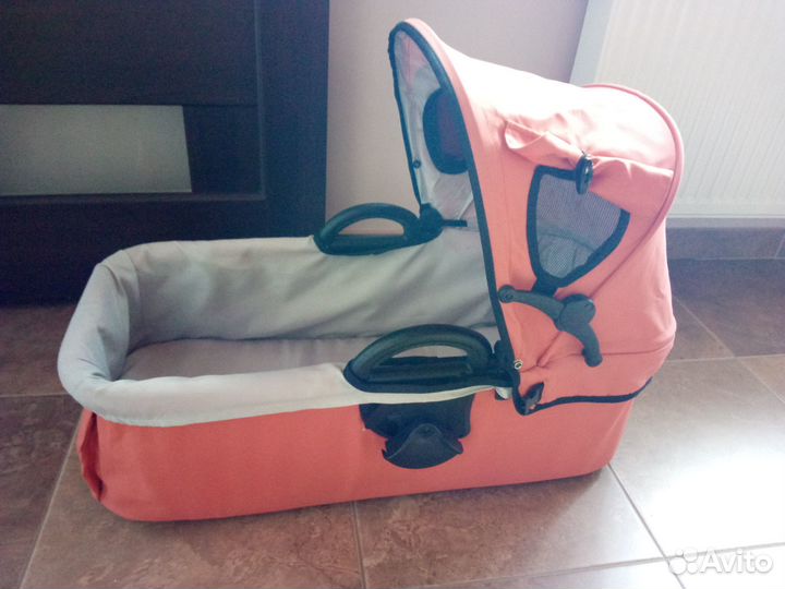 Продам детскую коляску