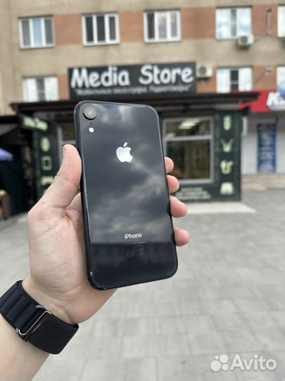iPhone Xr, 64 ГБ