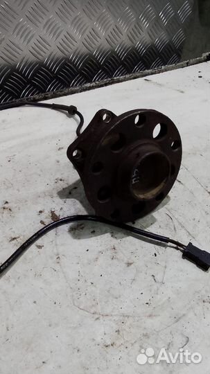 Ступица задняя Volkswagen Passat B5