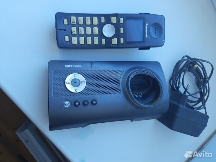 Телефон с радиотрубкой и автоответчиком Панасоник