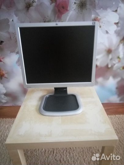 Продам монитор нр L1950g