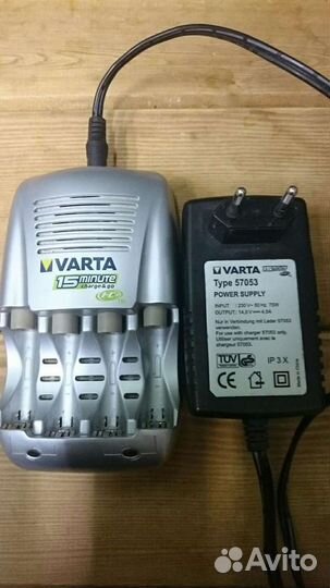 Зарядное устройство Varta 15 minute charge
