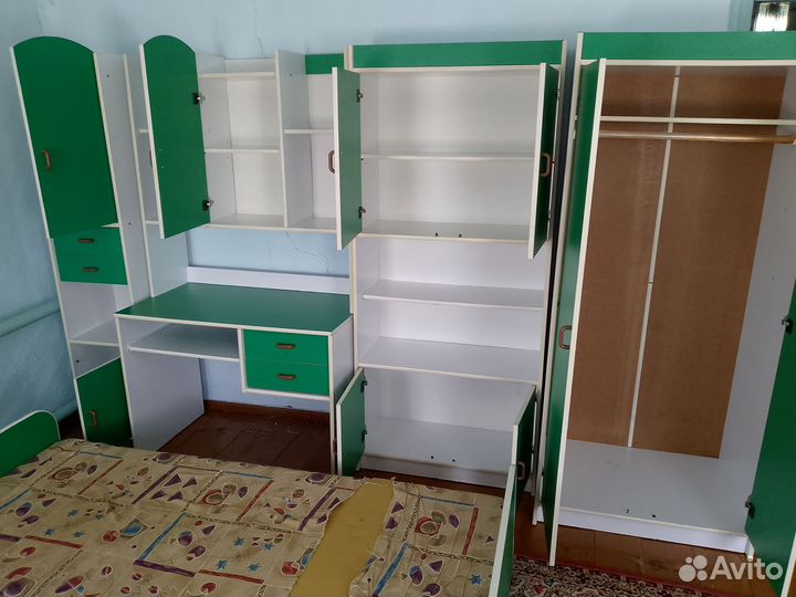 Детский мебельный гарнитур