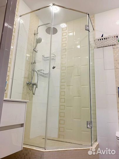 Перегородки из стекла в душевую под ключ