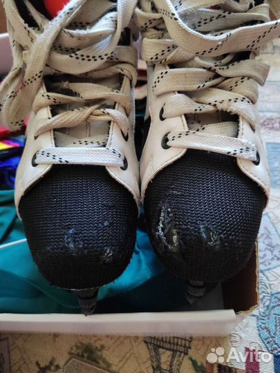 Коньки хоккейные