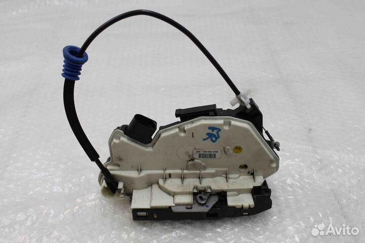 Замок двери передней правой Volkswagen Passat CC 2