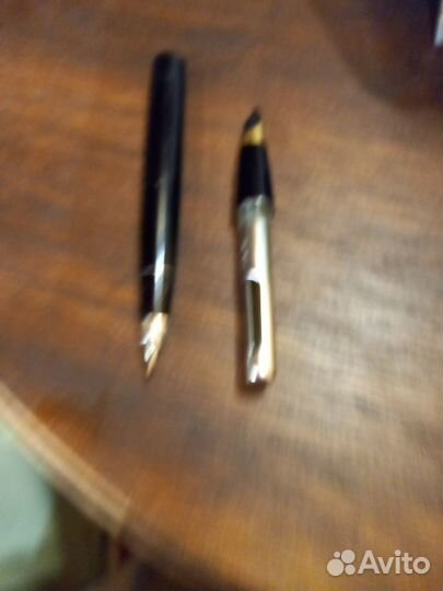 Винтажная перьевая ручка с золотым пером