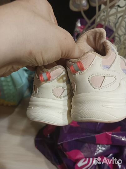 Кроссовки детские