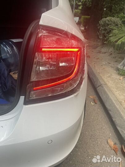 Задний стоп сигнал шкода рапид led правый
