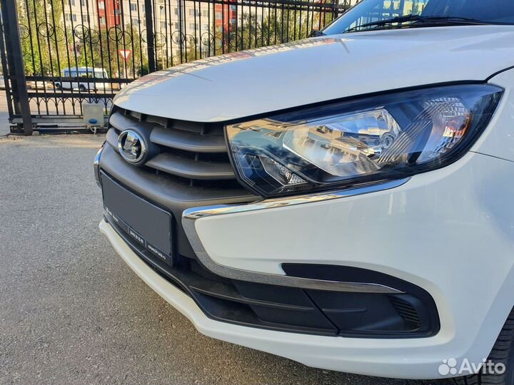 LADA Granta 1.6 МТ, 2023, 22 км