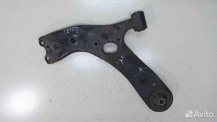 Рычаг подвески Toyota Verso, 2012