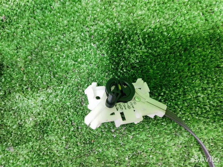 Тросик печки Toyota Yaris P90 2010