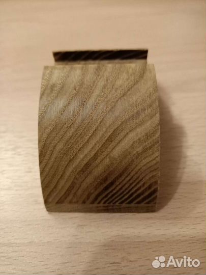 Подставка для телефона из дерева