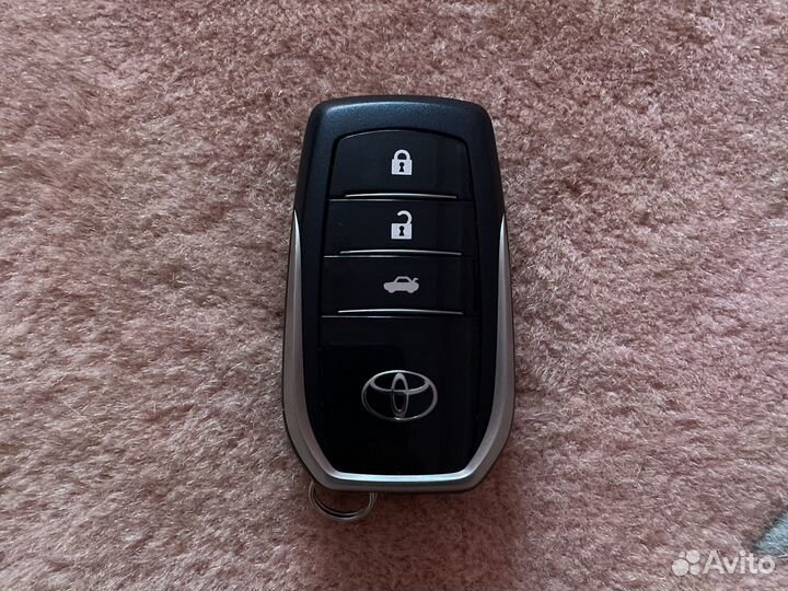 Смарт ключ Toyota Land Cruiser 200