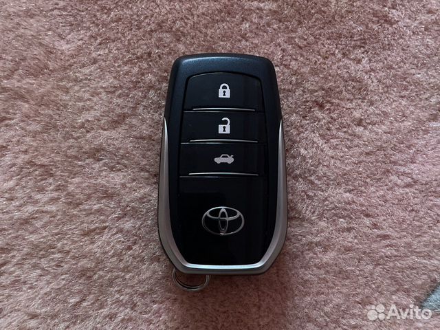 Смарт ключ Toyota Land Cruiser 200